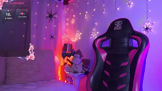 Madison Mayer online show from 17, 10, 2025