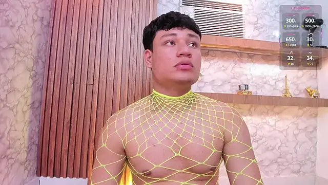 Snapshot of AndrewPeach_ chatting on 24, 9, 2025 AndrewPeach online show from 24, 9, 2025