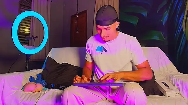 LiamByrne online show from 18, 12, 2025