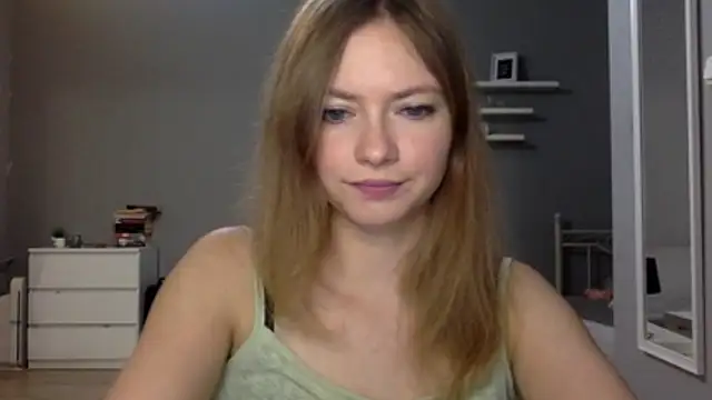 Snapshot of MillieShow chatting on 4, 11, 2025 MillieShow online show from 4, 11, 2025