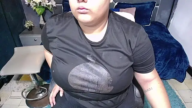 Snapshot of ailyn_maury chatting on 2, 3, 2026 ailyn maury online show from 2, 3, 2026