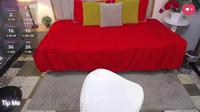 Snapshot of ailyn_maury chatting on 6, 3, 2026 ailyn maury online show from 6, 3, 2026