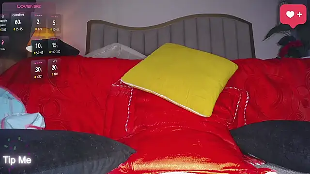 Snapshot of ailyn_maury chatting on 31, 3, 2026 ailyn maury online show from 31, 3, 2026