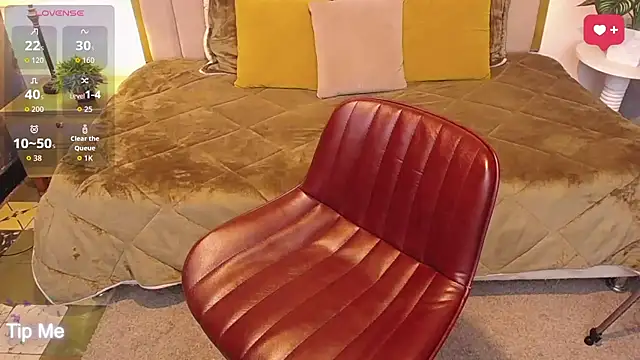 Snapshot of ailyn_maury chatting on 7, 4, 2026 ailyn maury online show from 7, 4, 2026