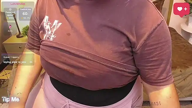 Snapshot of ailyn_maury chatting on 9, 4, 2026 ailyn maury online show from 9, 4, 2026