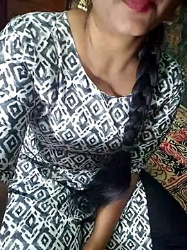 Snapshot of Shalini_telugu09 chatting on 9, 11, 2025 Shalini telugu09 online show from 9, 11, 2025