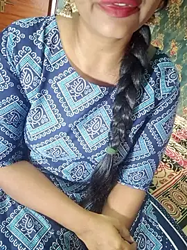 Snapshot of Shalini_telugu09 chatting on 24, 11, 2025 Shalini telugu09 online show from 24, 11, 2025