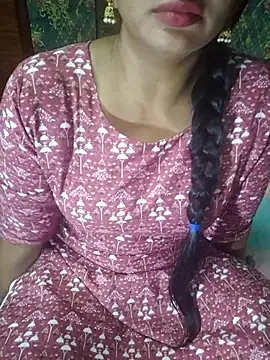 Snapshot of Shalini_telugu09 chatting on 18, 12, 2025 Shalini telugu09 online show from 18, 12, 2025