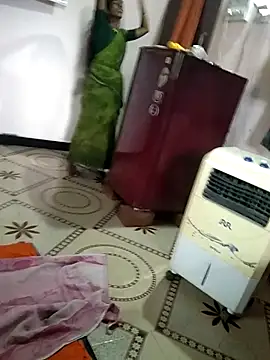 Snapshot of Sonia_Mehra6 chatting on 5, 10, 2025 Sonia Mehra6 online show from 5, 10, 2025