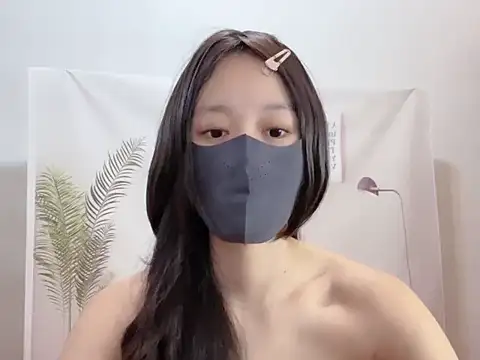 Snapshot of yen1212 chatting on 9, 11, 2025 yen1212 online show from 9, 11, 2025