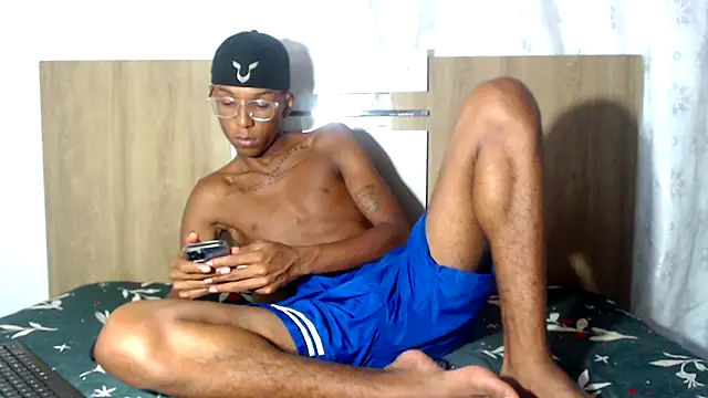 Snapshot of DavidLondo chatting on 13, 6, 2026 DavidLondo online show from 13, 6, 2026
