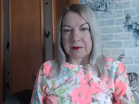 Lillia Ray online show from 6, 4, 2026