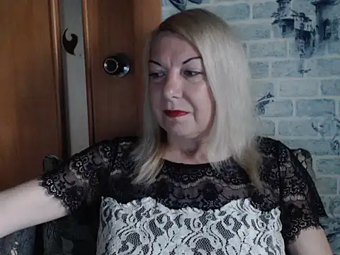 Lillia Ray online show from 3, 6, 2026