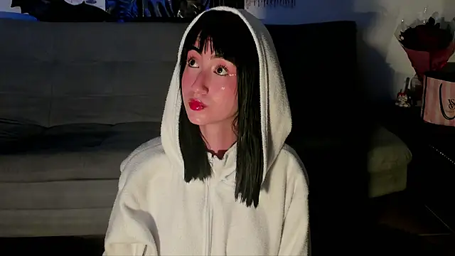 pauline rouge online show from 6, 10, 2025