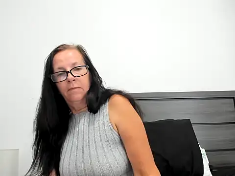 Snapshot of peachgoddess chatting on 11, 9, 2025 peachgoddess online show from 11, 9, 2025