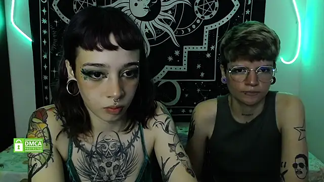 Snapshot of lovelockedlips chatting on 18, 3, 2025 lovelockedlips online show from 18, 3, 2025