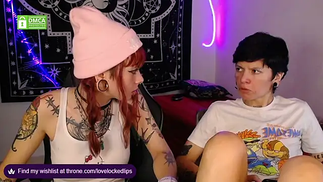 Snapshot of lovelockedlips chatting on 17, 9, 2025 lovelockedlips online show from 17, 9, 2025