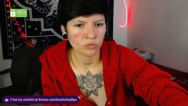 Snapshot of lovelockedlips chatting on 18, 9, 2025 lovelockedlips online show from 18, 9, 2025