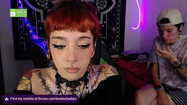 Snapshot of lovelockedlips chatting on 28, 9, 2025 lovelockedlips online show from 28, 9, 2025