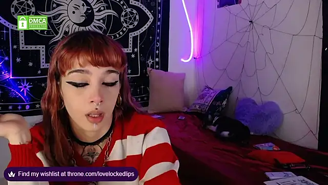 Snapshot of lovelockedlips chatting on 12, 10, 2025 lovelockedlips online show from 12, 10, 2025