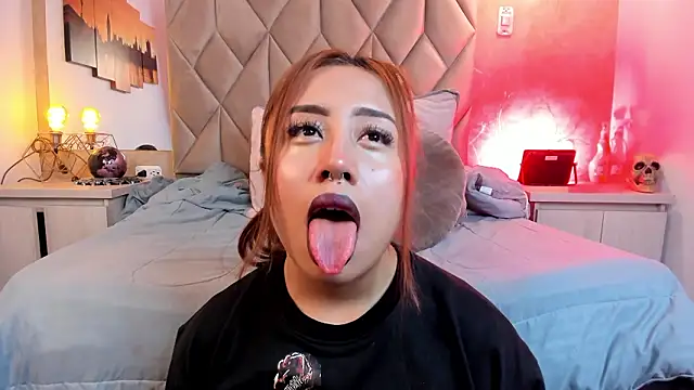 kailinmoonx online show from 3, 2, 2026