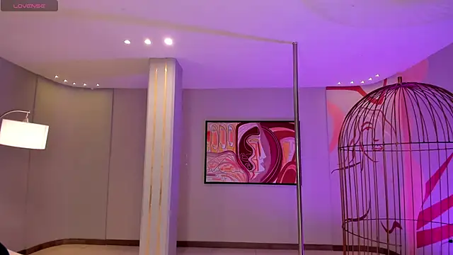 CandaseRussell online show from 23, 9, 2025