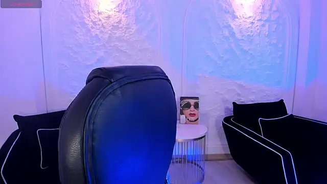 CandaseRussell online show from 5, 10, 2025