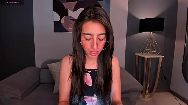 Snapshot of LarisaSmirnov chatting on 13, 9, 2025 LarisaSmirnov online show from 13, 9, 2025