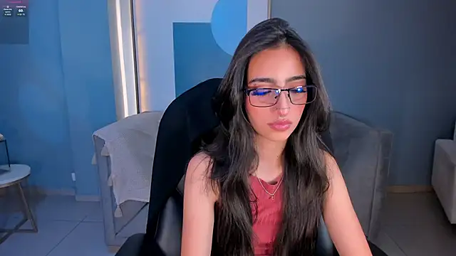 Snapshot of LarisaSmirnov chatting on 2, 10, 2025 LarisaSmirnov online show from 2, 10, 2025