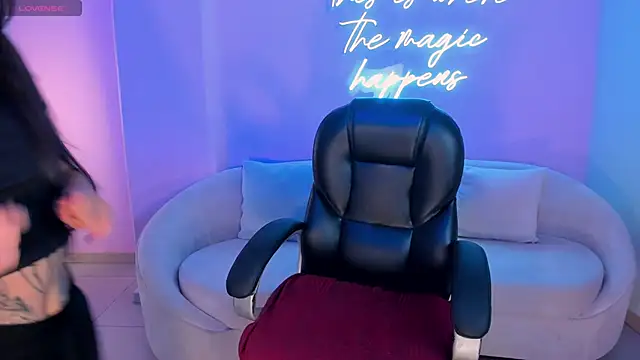 Snapshot of LarisaSmirnov chatting on 15, 10, 2025 LarisaSmirnov online show from 15, 10, 2025