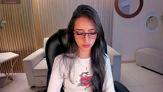 Snapshot of LarisaSmirnov chatting on 22, 10, 2025 LarisaSmirnov online show from 22, 10, 2025