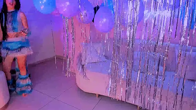 Snapshot of LarisaSmirnov chatting on 25, 10, 2025 LarisaSmirnov online show from 25, 10, 2025