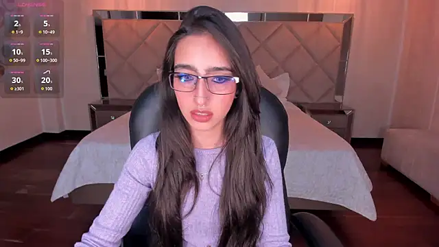 Snapshot of LarisaSmirnov chatting on 3, 11, 2025 LarisaSmirnov online show from 3, 11, 2025