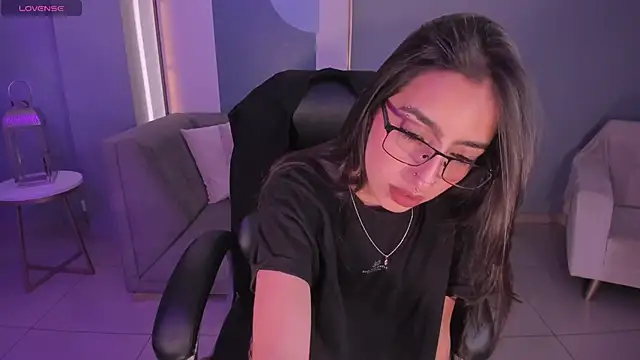 Snapshot of LarisaSmirnov chatting on 21, 11, 2025 LarisaSmirnov online show from 21, 11, 2025