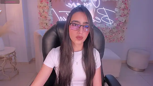 Snapshot of LarisaSmirnov chatting on 27, 11, 2025 LarisaSmirnov online show from 27, 11, 2025