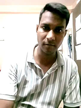 Snapshot of vikesh05 chatting on 12, 9, 2025 vikesh05 online show from 12, 9, 2025