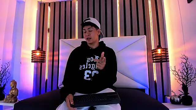 Jhojan twink online show from 29, 10, 2025