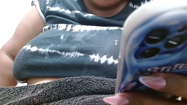 Snapshot of Lanegracalientexx chatting on 8, 3, 2026 Lanegracalientexx online show from 8, 3, 2026