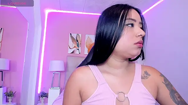 Molly h0t online show from 15, 4, 2026