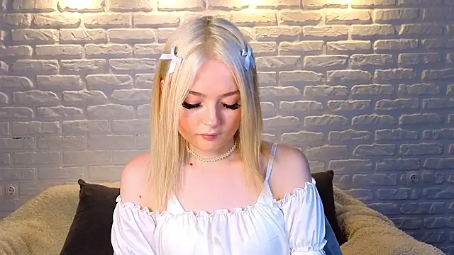 Snapshot of minigirl chatting on 16, 3, 2025 minigirl online show from 16, 3, 2025