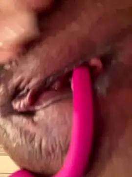 Snapshot of So8nan chatting on 4, 12, 2025 So8nan online show from 4, 12, 2025