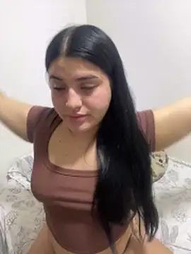 pareja curiosa19 online show from 24, 3, 2026