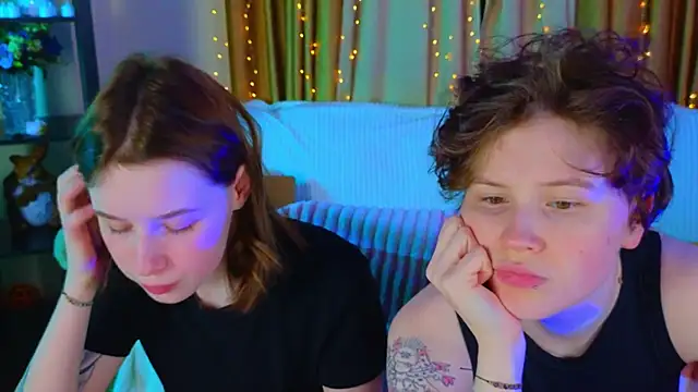 Snapshot of Tara_Lawson chatting on 22, 12, 2025 Tara Lawson online show from 22, 12, 2025