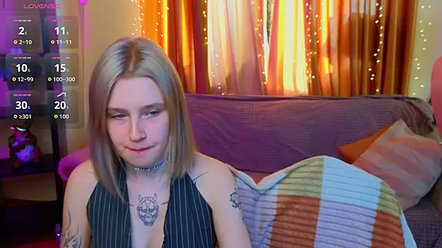 Snapshot of Tara_Lawson chatting on 4, 2, 2026 Tara Lawson online show from 4, 2, 2026