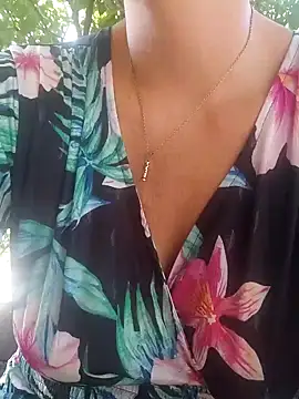 emiliemilf online show from 2, 4, 2026