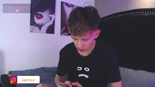 LiamWildx20 online show from 11, 4, 2026