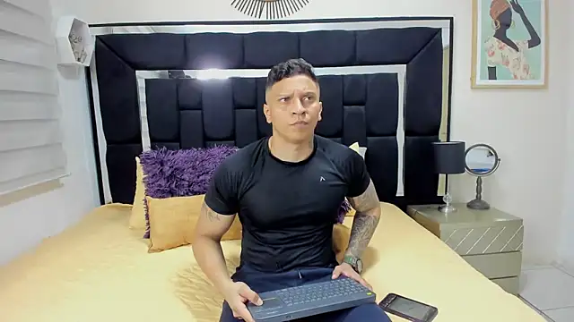 Snapshot of ethan_dalton_ chatting on 8, 5, 2026 ethan dalton online show from 8, 5, 2026