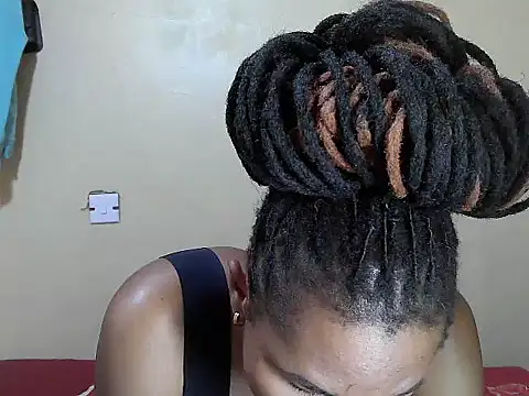 Snapshot of Creamy-Aisha chatting on 11, 11, 2025 Creamy-Aisha online show from 11, 11, 2025