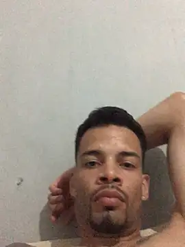 Snapshot of HenriquePhn chatting on 29, 3, 2026 HenriquePhn online show from 29, 3, 2026