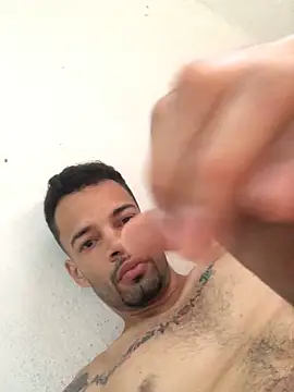 Snapshot of HenriquePhn chatting on 29, 5, 2026 HenriquePhn online show from 29, 5, 2026
